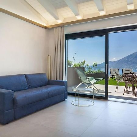 Villa Divina-Apt Armonia-Con Piscina E Vista Lago Castelletto Di Brenzone Exterior foto