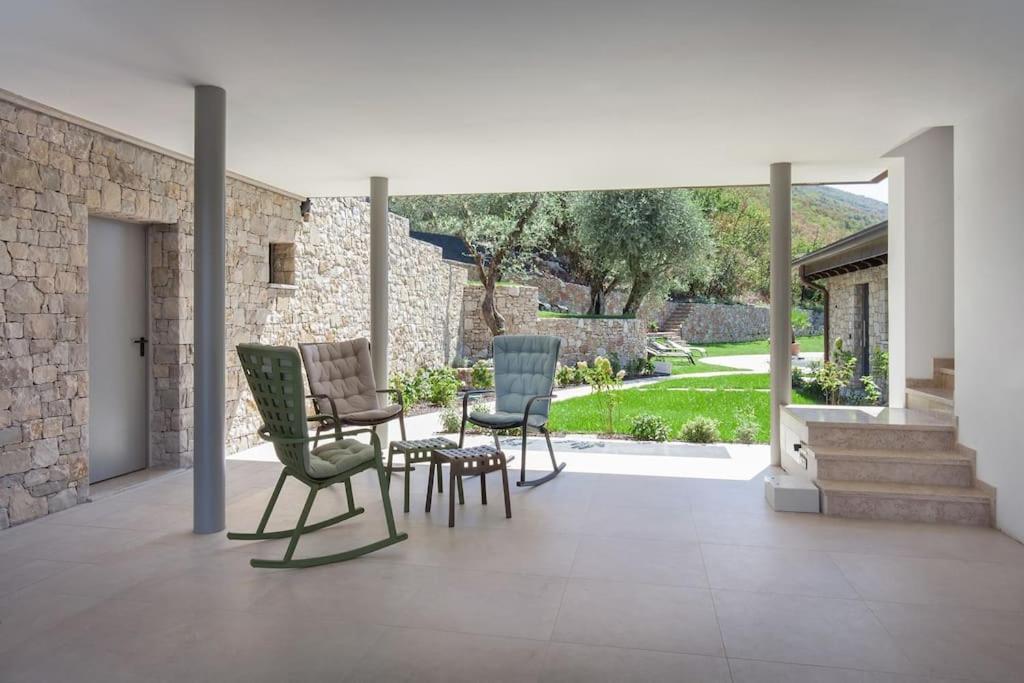 Villa Divina-Apt Armonia-Con Piscina E Vista Lago Castelletto Di Brenzone Exterior foto